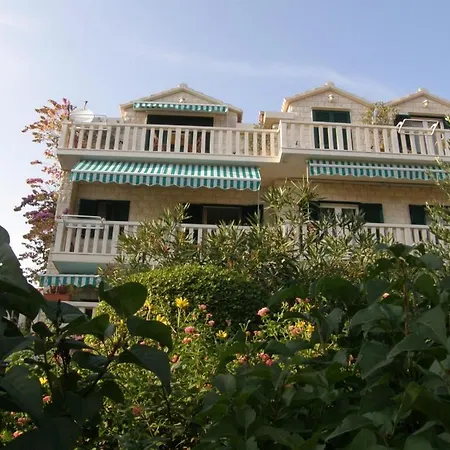 Apartment In With Sea View, Balcony, Air Conditioning, Wifi 3416-1 *